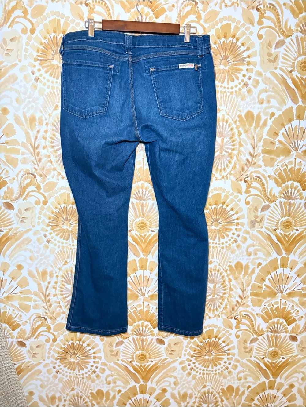 Wrangler Western Bootcut Jeans Women's Size 14x30 | Medium Wash Stretch Denim - Picture 5 of 11
